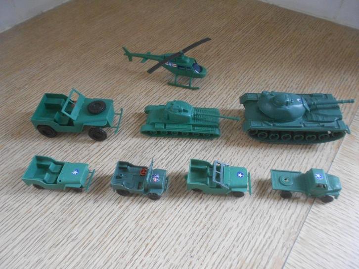 Soldaten - figuren (speelgoed) - voertuigen, Verzamelen, Beelden en Beeldjes, Ophalen of Verzenden