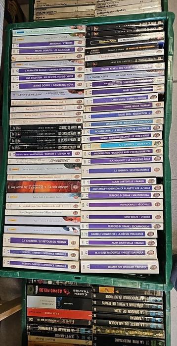 Lots de romans de science-fiction beschikbaar voor biedingen