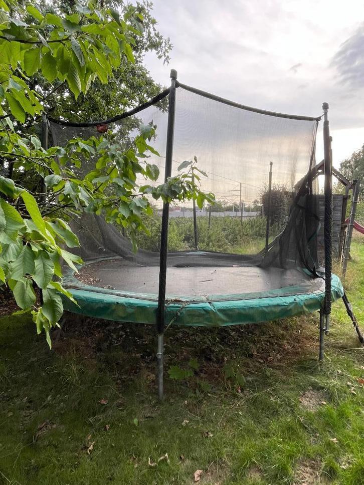 BERG trampoline - gebruikt maar nog prima voor speelplezier, Kinderen en Baby's, Speelgoed | Buiten | Trampolines, Gebruikt, Ophalen
