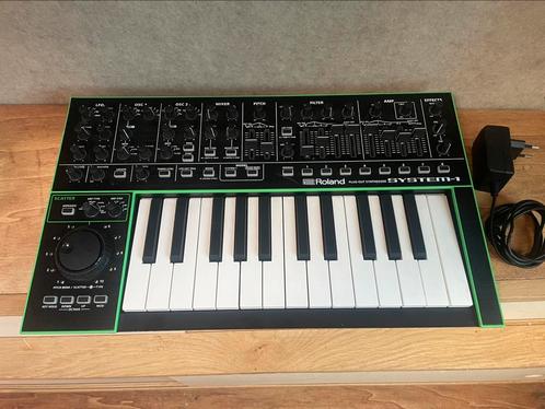 Roland Aira System-1 plug out synthesizer piano keyboard, Muziek en Instrumenten, Synthesizers, Overige aantallen, Roland, Met midi-aansluiting