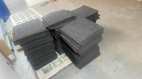 Tapijttegels donkergrijs antraciet 50 x 50 1€/stuk!!!!, Huis en Inrichting, Stoffering | Vloerbedekking, Gebruikt, Tapijttegels