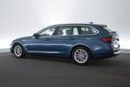 (2CRN430) BMW 5 Touring, Auto's, BMW, Automaat, Achterwielaandrijving, Blauw, Bedrijf