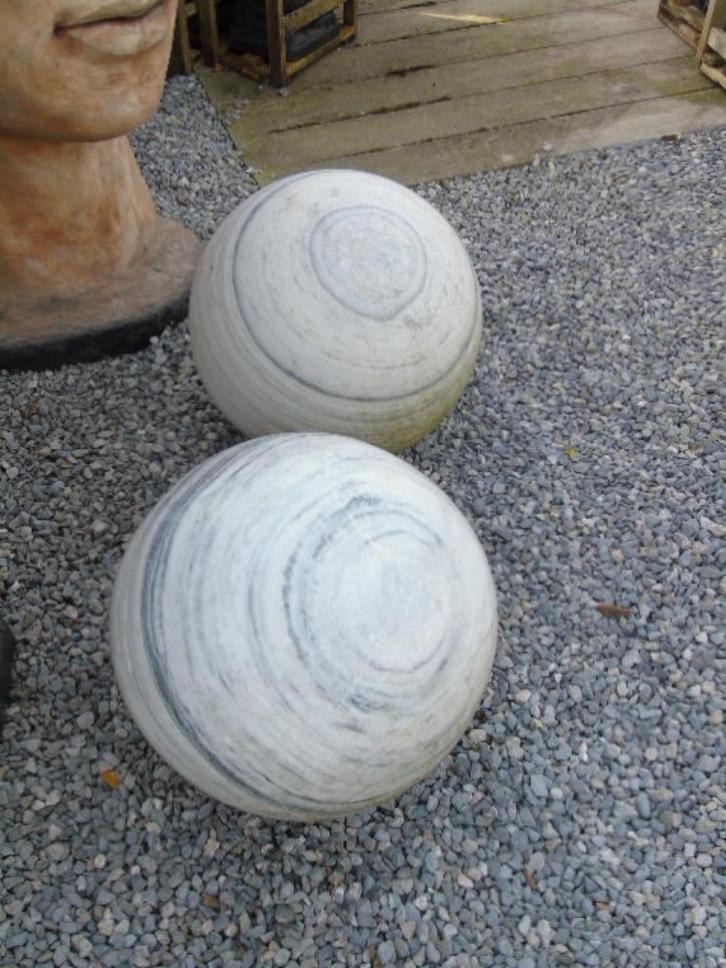 statue boule en pierre marbre , lire l annonce !, Jardin & Terrasse, Statues de jardin, Neuf, Autres types, Pierre, Enlèvement