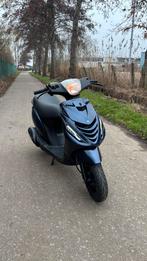 Piaggio zip 2takt, Fietsen en Brommers, Scooters | Piaggio, Ophalen, Zip, Klasse B (45 km/u), Zo goed als nieuw