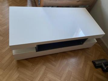 Salontafel beschikbaar voor biedingen