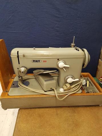 Pfaff 260  in zeer goede staat  beschikbaar voor biedingen
