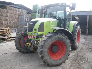 verschillende landbouwmachines  beschikbaar voor biedingen