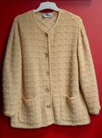 M104. Cardigan Erica Rossler – Jaune ocre – Taille 48, Enlèvement ou Envoi