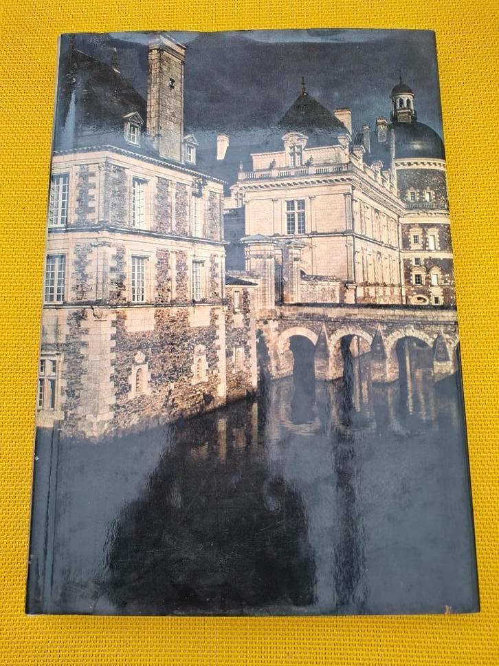 Livre "Les plus beaux châteaux de la Loire", Livres, Livres d'images & Albums d'images, Utilisé, Livre d'images, Envoi