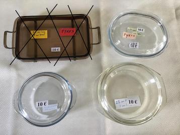 3 schalen (pyrex of gelijkaardig) aan 10 euro en 7 aan 5 eur beschikbaar voor biedingen