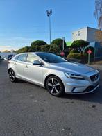 VOLVO V40 D2 R-DESIGN DIESEL PHASE 2, Auto's, Volvo, Voorwielaandrijving, USB, Zwart, Bedrijf
