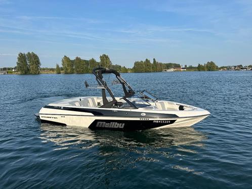 Malibu VTX, Sports nautiques & Bateaux, Speedboat, Comme neuf, 6 mètres ou plus, Essence, 200 ch ou plus, Polyester, Moteur in-bord