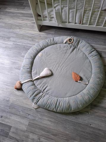 Rond speelkleed nobodinzo, zo goed als nieuw beschikbaar voor biedingen