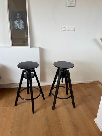 IKEA DALFRED Barkruk, zwart, 63-74 cm, Huis en Inrichting, Ophalen, In hoogte verstelbaar, 60 tot 90 cm, Zo goed als nieuw