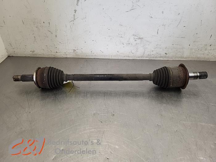 Aandrijfas links-achter van een Mercedes Vito, Auto-onderdelen, Remmen en Aandrijving, Mercedes-Benz, Gebruikt, 3 maanden garantie