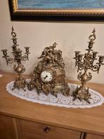 Une belle garniture (l'horloge doit être vérifiée) est à ven, Enlèvement