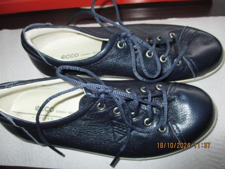 Donkerblauwe sportschoenen met rijkoord. Ecco 37., Kleding | Dames, Schoenen, Nieuw, Sportschoenen, Blauw, Ophalen