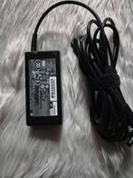 Oplader: HP - 65W, Computers en Software, Laptop-opladers, Ophalen of Verzenden, Zo goed als nieuw, Hp