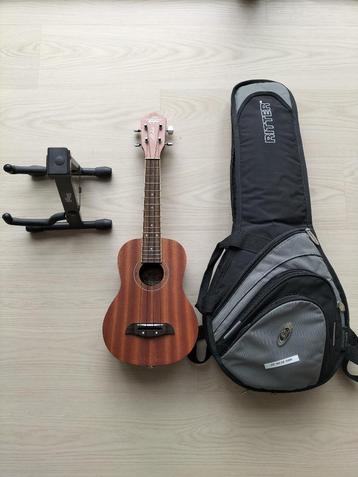 OSCAR Schmidt OU2e Ukelele   beschikbaar voor biedingen