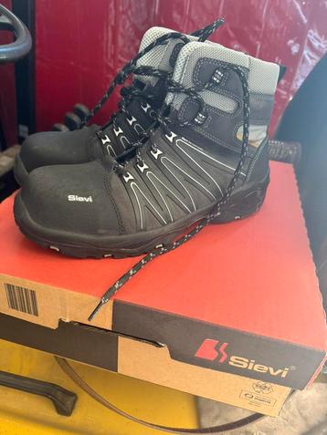 Werkschoenen met stalen toppen Sievi maat 41 beschikbaar voor biedingen