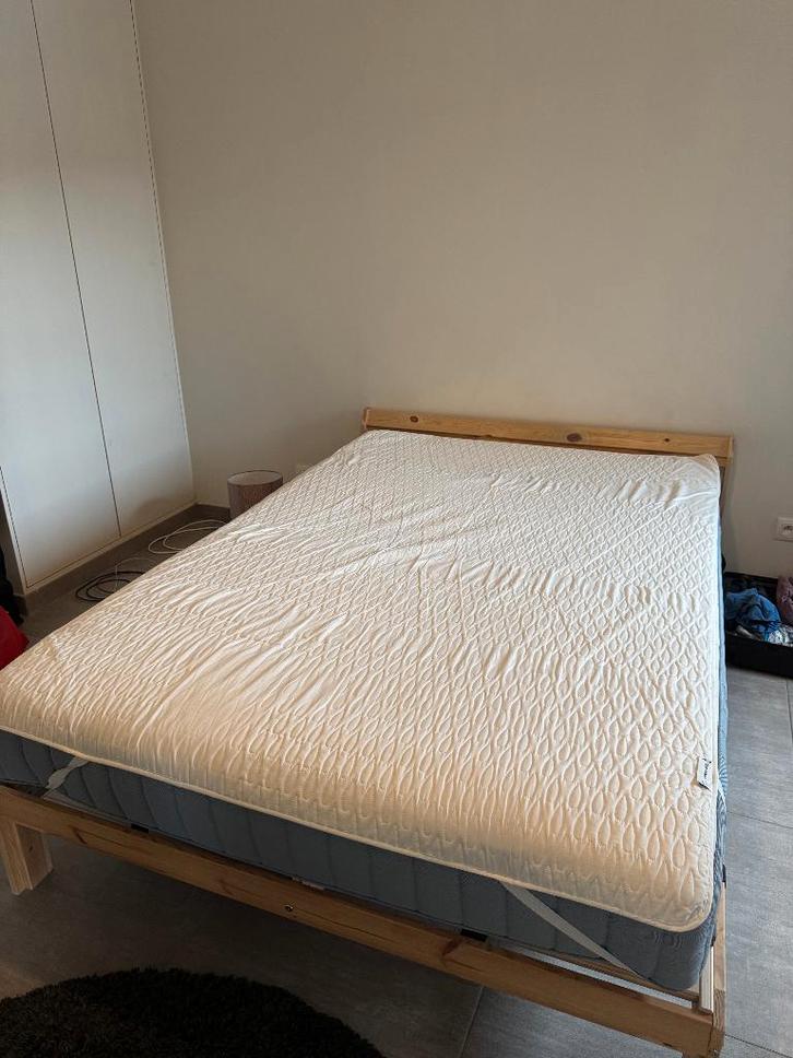 Matelas IKEA Valevåg + drap-housse imperméable gratuit, Maison & Meubles, Chambre à coucher | Matelas & Sommiers, Utilisé, Matelas