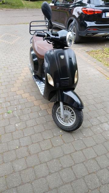 Scooter b klasse neco, Fietsen en Brommers, Ophalen