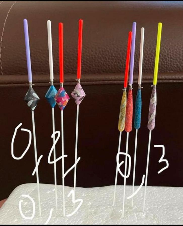 Floater in een slag van negen, Watersport en Boten, Hengelsport | Witvissen, Zo goed als nieuw, Ophalen of Verzenden