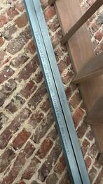 Metalstud horizontaal 4 meter, Doe-het-zelf en Bouw, Metalen, Ophalen, Zo goed als nieuw