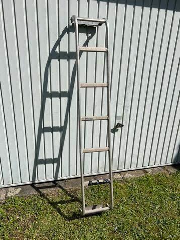 Mercedes Sprinter ladder H1