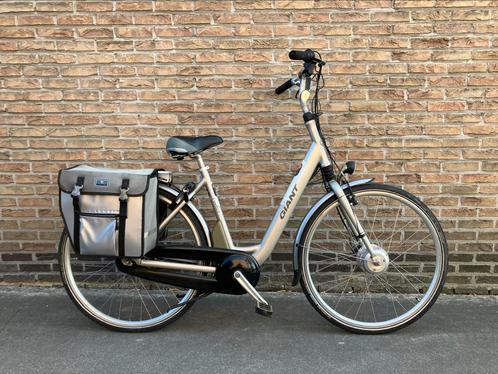Giant elektrische damesfiets met 2 batterijen, Fietsen en Brommers, Elektrische fietsen, Ophalen