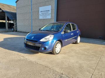Renault Clio 1.5dCi /Navigatie/Airco beschikbaar voor biedingen