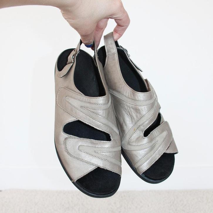 Sandales en cuir Vivo Luftpad -31 (taille 6/39) €65, -, Vêtements | Femmes, Chaussures, Comme neuf, Sandales et Mûles, Autres couleurs