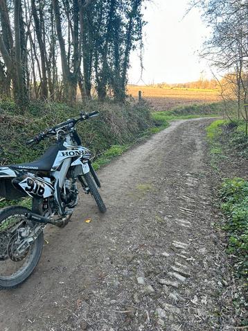 Honda hm  beschikbaar voor biedingen