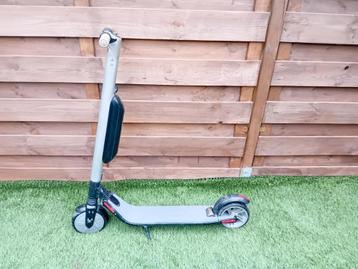 Ninebot ES2  (prijs bespreekbaar), Fietsen en Brommers, Ophalen, Gebruikt, Elektrische step (E-scooter), Segway ninebot
