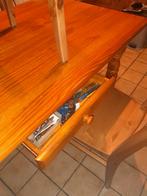 Keukentafel met 4 stoelen, Ophalen, Zo goed als nieuw