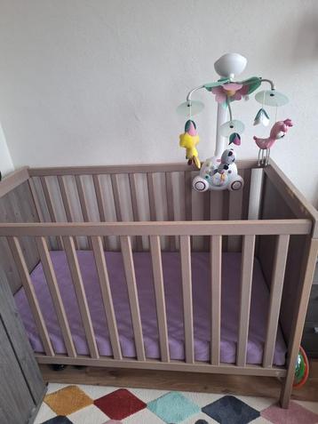 Lit bébé  beschikbaar voor biedingen