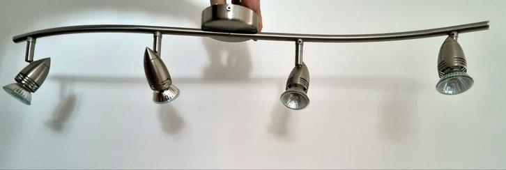 4 spots gebogen model, Huis en Inrichting, Lampen | Spots, Zo goed als nieuw, Plafondspot of Wandspot, Metaal of Aluminium, Ophalen of Verzenden