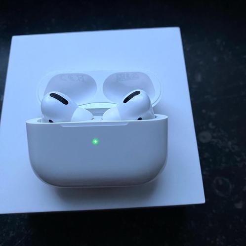 AirPods, Bluetooth , Noise cancellation, Telecommunicatie, Mobiele telefoons | Oordopjes, Gebruikt, In oorschelp (earbud), Bluetooth