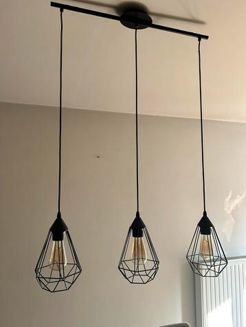 HANGLAMPEN + FUNCTIONELE LAMPEN beschikbaar voor biedingen