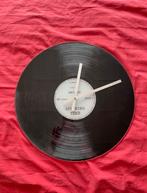 Wandklok vinylplaat, Huis en Inrichting, Woonaccessoires | Klokken, Ophalen of Verzenden, Zo goed als nieuw, Analoog, Wandklok
