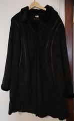 Mooie winterjas in suede. MT 60, Kleding | Dames, Ophalen of Verzenden, Zo goed als nieuw