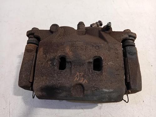REMKLAUW LINKS VOOR Nissan X-Trail (T32) (01-2013/12-2022), Auto-onderdelen, Remmen en Aandrijving, Nissan, Gebruikt