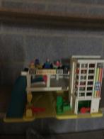 FISHER PRICE Vintage garage met hefbrug en auto's + popjes, Kinderen en Baby's, Ophalen of Verzenden, Gebruikt, Speelset