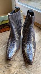 Paire de botillons type santiag en daim et cuir (croco) NEUF, Kleding | Dames, Schoenen, Ophalen, Overige kleuren, Lage of Enkellaarzen