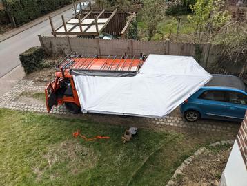 Quick Pitch 270 Awning met steunpalen beschikbaar voor biedingen