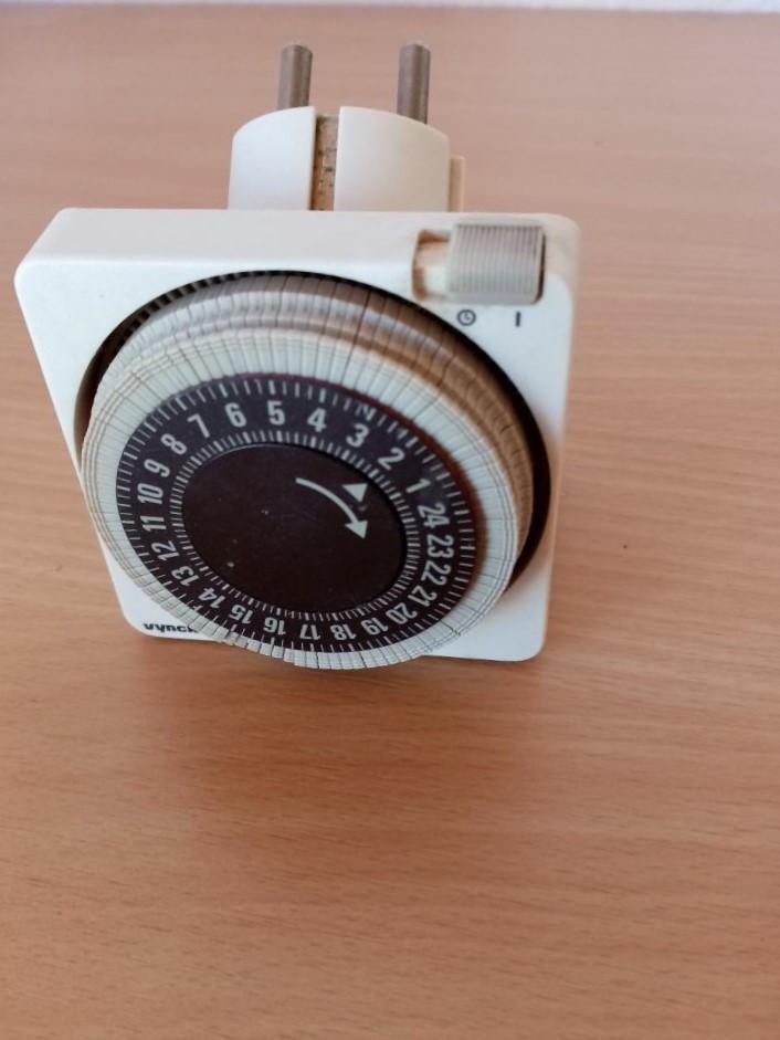 Vynckier analoog schakelklok, timer voor elektrische toestel, Maison & Meubles, Accessoires pour la Maison | Horloges, Comme neuf