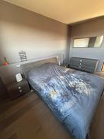 Bed, 2 nachttafels, ruime kast, commode en spiegel, Ophalen, Tweepersoons