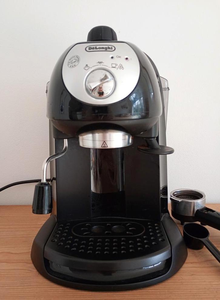 Machine à café - Espresso - DeLonghi, Electroménager, Cafetières, Café moulu, Enlèvement