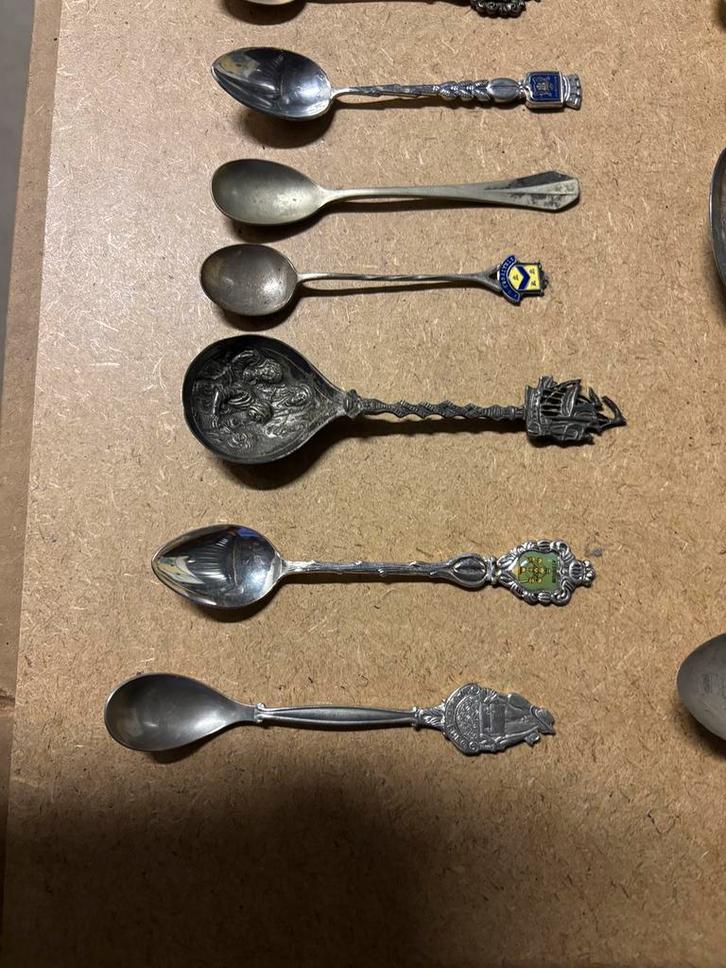 Verzameling souvenir-lepeltjes – 22 stuks – volledige set, Antiek en Kunst, Antiek | Bestek, Ophalen of Verzenden