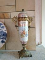 Porselein ormolu vaas - deksel gebarsten, Antiquités & Art, Antiquités | Vases, Enlèvement